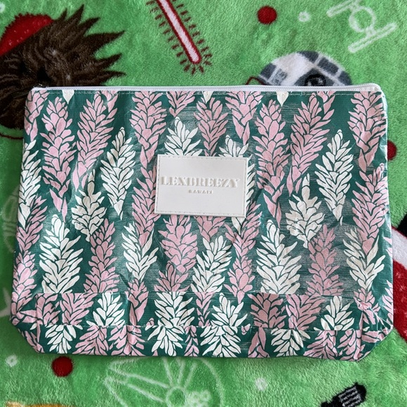 ❌❌❌ SOLD LPH❌❌❌LexBreezy Hawaii 🌺 Awapuhi Tita Tote and Clutch NWT - Picture 3 of 11